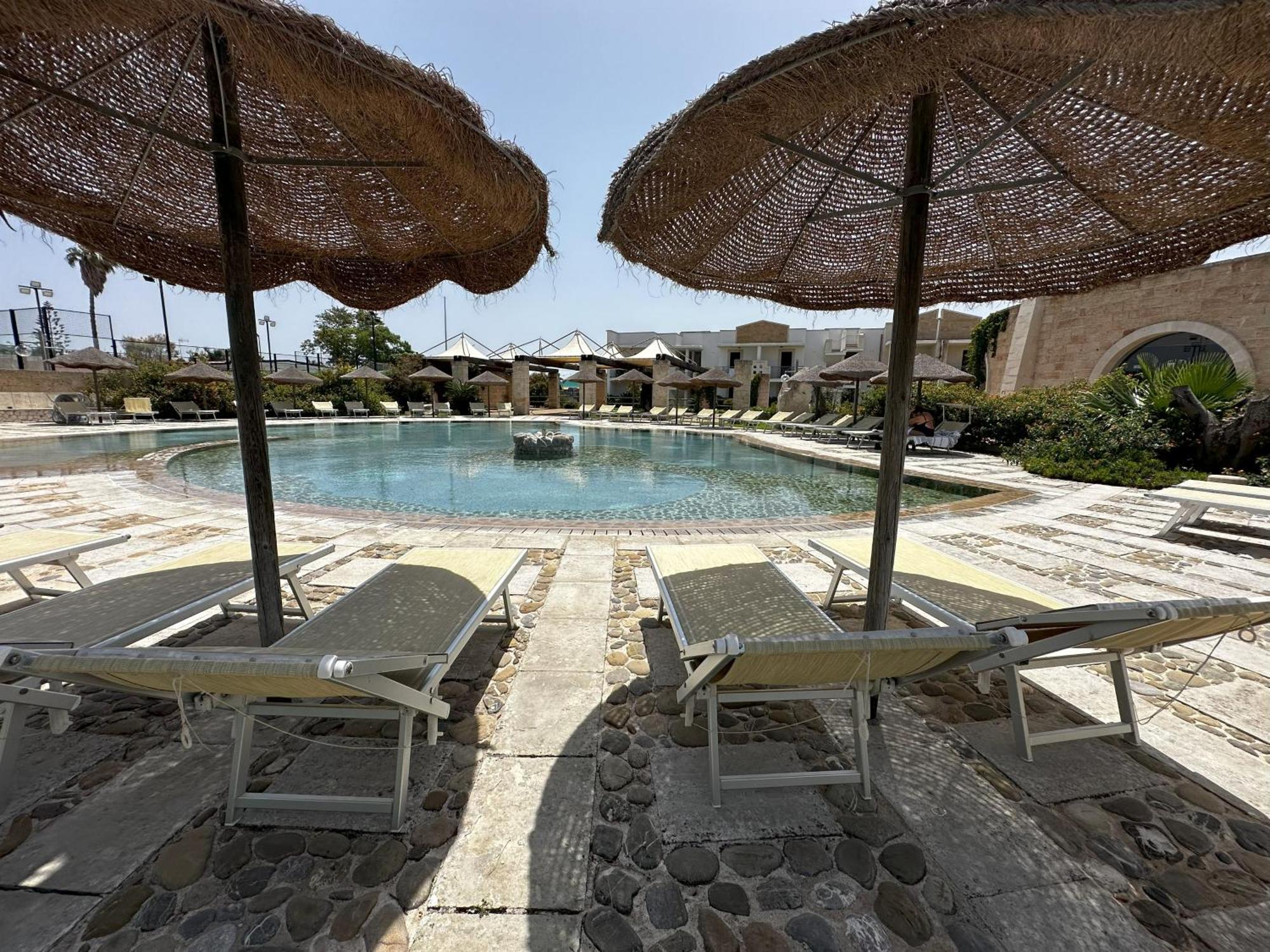 Hotel Thalas Club Torre dell'Orso Exterior foto